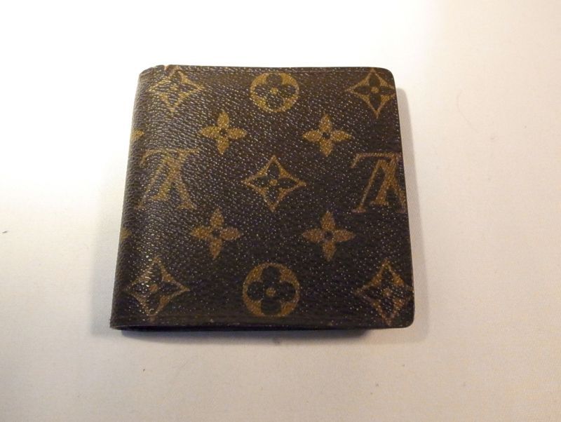 画像1: LOUIS VUITTON モノグラム 二つ折り財布　070